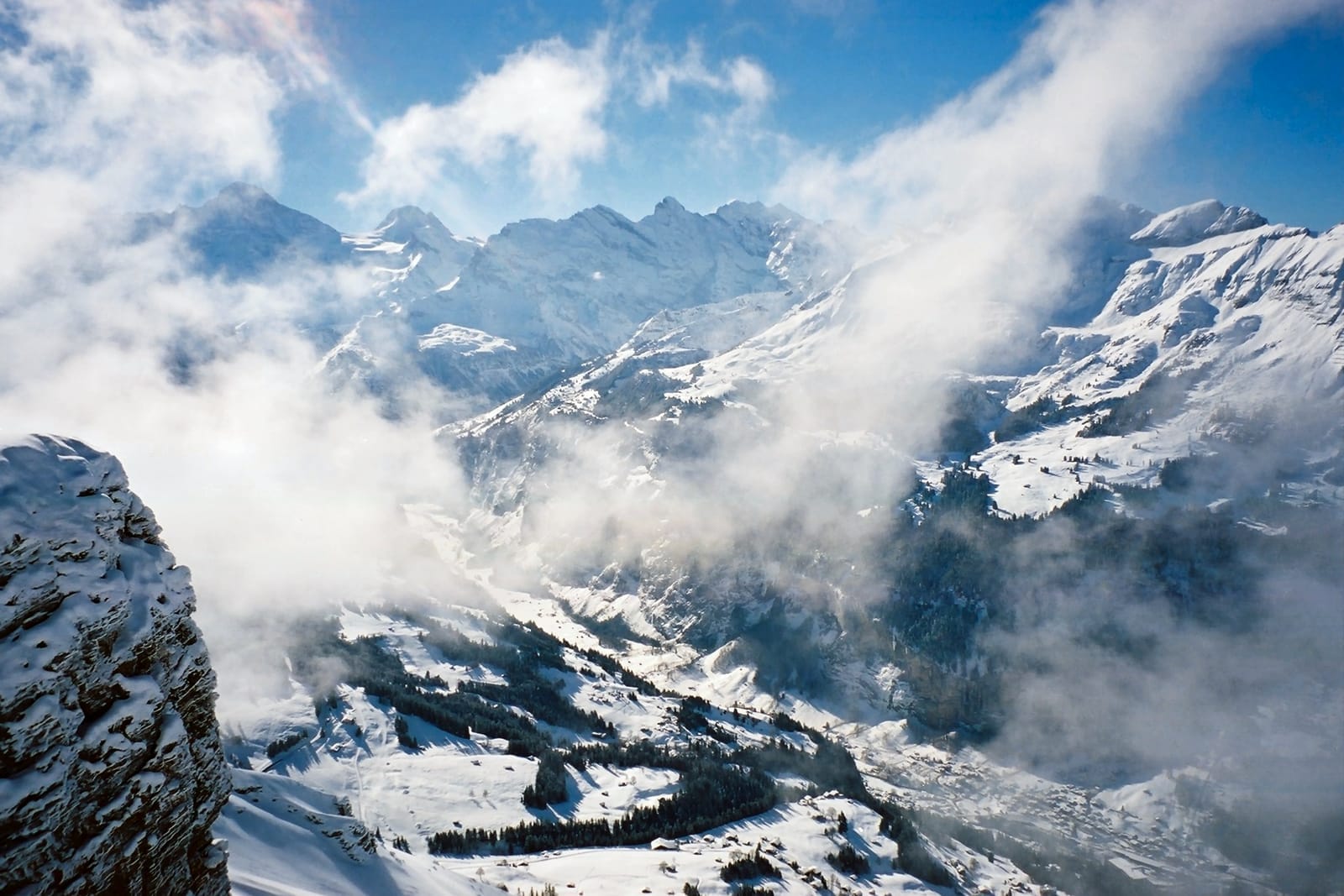 Alpine valley on a Nawi Saadi Switzerland itinerary